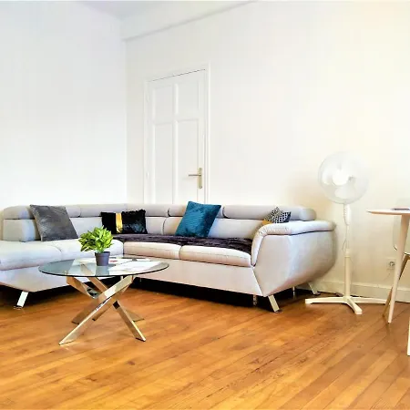 Le Bout Du Pont - 5 Min A Pied De La Gare Villebourbon Et De L'hypercentre - Vue Sur Pont Vieux - Grande Terrasse - 8 Couchages - 3 Spacieuses - 4 Lits - Places De Stationnement Gratuites Au Pied De L'immeuble Apartamento