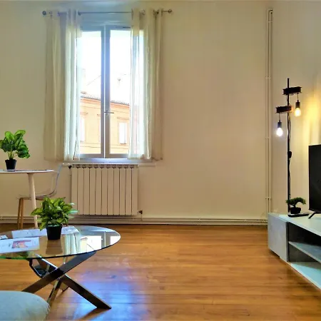 Le Bout Du Pont - 5 Min A Pied De La Gare Villebourbon Et De L'hypercentre - Vue Sur Pont Vieux - Grande Terrasse - 8 Couchages - 3 Spacieuses - 4 Lits - Places De Stationnement Gratuites Au Pied De L'immeuble Apartamento *