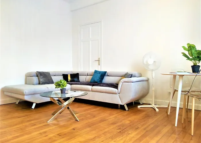 Le Bout Du Pont - 5 Min A Pied De La Gare Villebourbon Et De L'hypercentre - Vue Sur Pont Vieux - Grande Terrasse - 8 Couchages - 3 Spacieuses - 4 Lits - Places De Stationnement Gratuites Au Pied De L'immeuble Διαμέρισμα