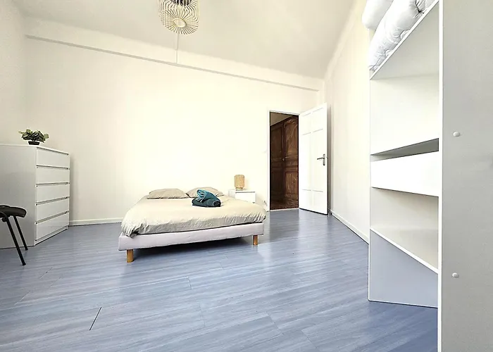 Διαμέρισμα Le Bout Du Pont - 5 Min A Pied De La Gare Villebourbon Et De L'hypercentre - Vue Sur Pont Vieux - Grande Terrasse - 8 Couchages - 3 Spacieuses - 4 Lits - Places De Stationnement Gratuites Au Pied De L'immeuble *