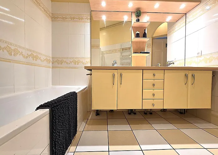 Διαμέρισμα Le Bout Du Pont - 5 Min A Pied De La Gare Villebourbon Et De L'hypercentre - Vue Sur Pont Vieux - Grande Terrasse - 8 Couchages - 3 Spacieuses - 4 Lits - Places De Stationnement Gratuites Au Pied De L'immeuble Μοντωμπάν