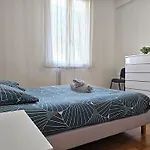 Le Bout Du Pont - 5 Min A Pied De La Gare Villebourbon Et De L'hypercentre - Vue Sur Pont Vieux - Grande Terrasse - 8 Couchages - 3 Spacieuses - 4 Lits - Places De Stationnement Gratuites Au Pied De L'immeuble * Montauban