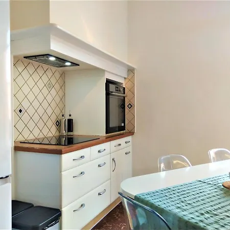 Le Bout Du Pont - 5 Min à Pied De La Gare Villebourbon Et De L'hypercentre - Vue Sur Pont Vieux - Grande Terrasse - 8 Couchages - 3 Spacieuses - 4 Lits - Places De Stationnement Gratuites Au Pied De L'immeuble *