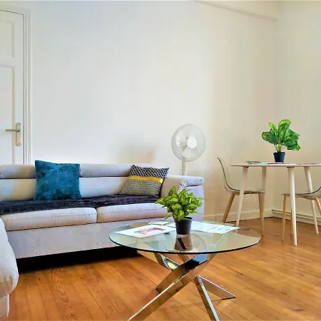 Daire Le Bout Du Pont - 5 Min A Pied De La Gare Villebourbon Et De L'hypercentre - Vue Sur Pont Vieux - Grande Terrasse - 8 Couchages - 3 Spacieuses - 4 Lits - Places De Stationnement Gratuites Au Pied De L'immeuble *