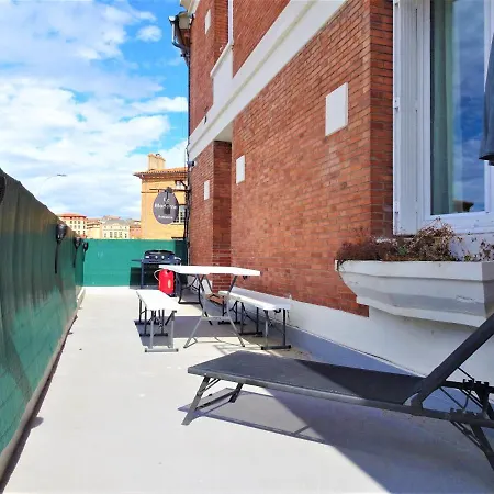 Le Bout Du Pont - 5 Min à Pied De La Gare Villebourbon Et De L'hypercentre - Vue Sur Pont Vieux - Grande Terrasse - 8 Couchages - 3 Spacieuses - 4 Lits - Places De Stationnement Gratuites Au Pied De L'immeuble