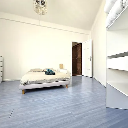 Apartamento Le Bout Du Pont - 5 Min à Pied De La Gare Villebourbon Et De L'hypercentre - Vue Sur Pont Vieux - Grande Terrasse - 8 Couchages - 3 Spacieuses - 4 Lits - Places De Stationnement Gratuites Au Pied De L'immeuble *