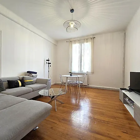 Le Bout Du Pont - 5 Min A Pied De La Gare Villebourbon Et De L'hypercentre - Vue Sur Pont Vieux - Grande Terrasse - 8 Couchages - 3 Spacieuses - 4 Lits - Places De Stationnement Gratuites Au Pied De L'immeuble Daire Montauban