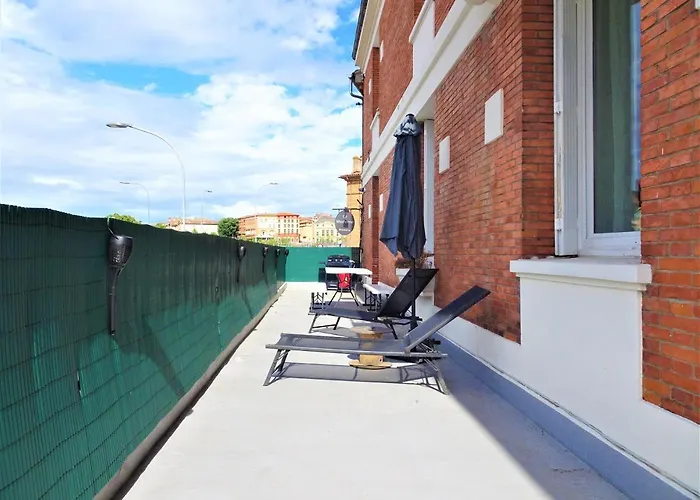 Le Bout Du Pont - 5 Min A Pied De La Gare Villebourbon Et De L'hypercentre - Vue Sur Pont Vieux - Grande Terrasse - 8 Couchages - 3 Spacieuses - 4 Lits - Places De Stationnement Gratuites Au Pied De L'immeuble Montauban