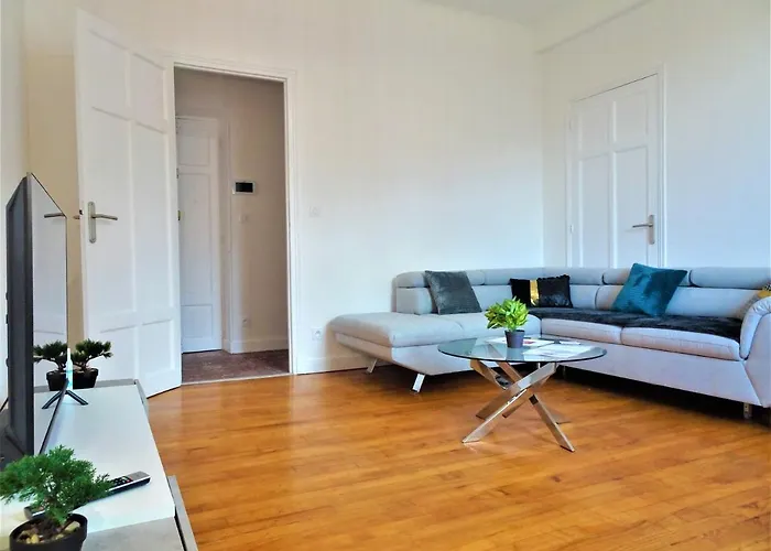 Le Bout Du Pont - 5 Min A Pied De La Gare Villebourbon Et De L'hypercentre - Vue Sur Pont Vieux - Grande Terrasse - 8 Couchages - 3 Spacieuses - 4 Lits - Places De Stationnement Gratuites Au Pied De L'immeuble Montauban